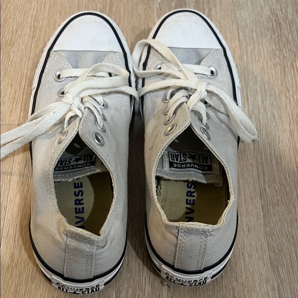 Converse | (8) Women’s Light Grey Converse  Sneakers - Picture 4 of 4